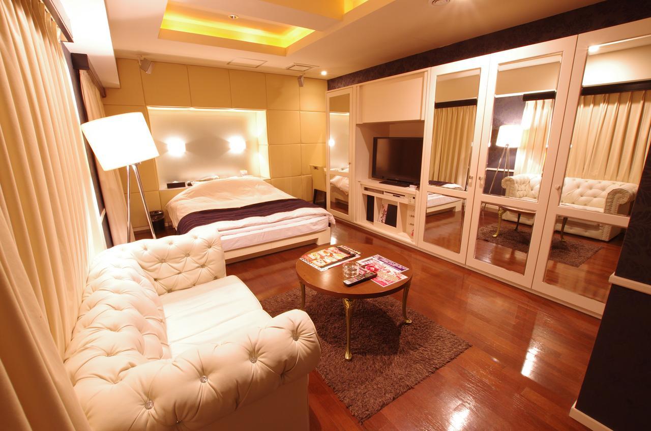 Blue Hotel Octa (Adults Only) Sapporo Exterior foto