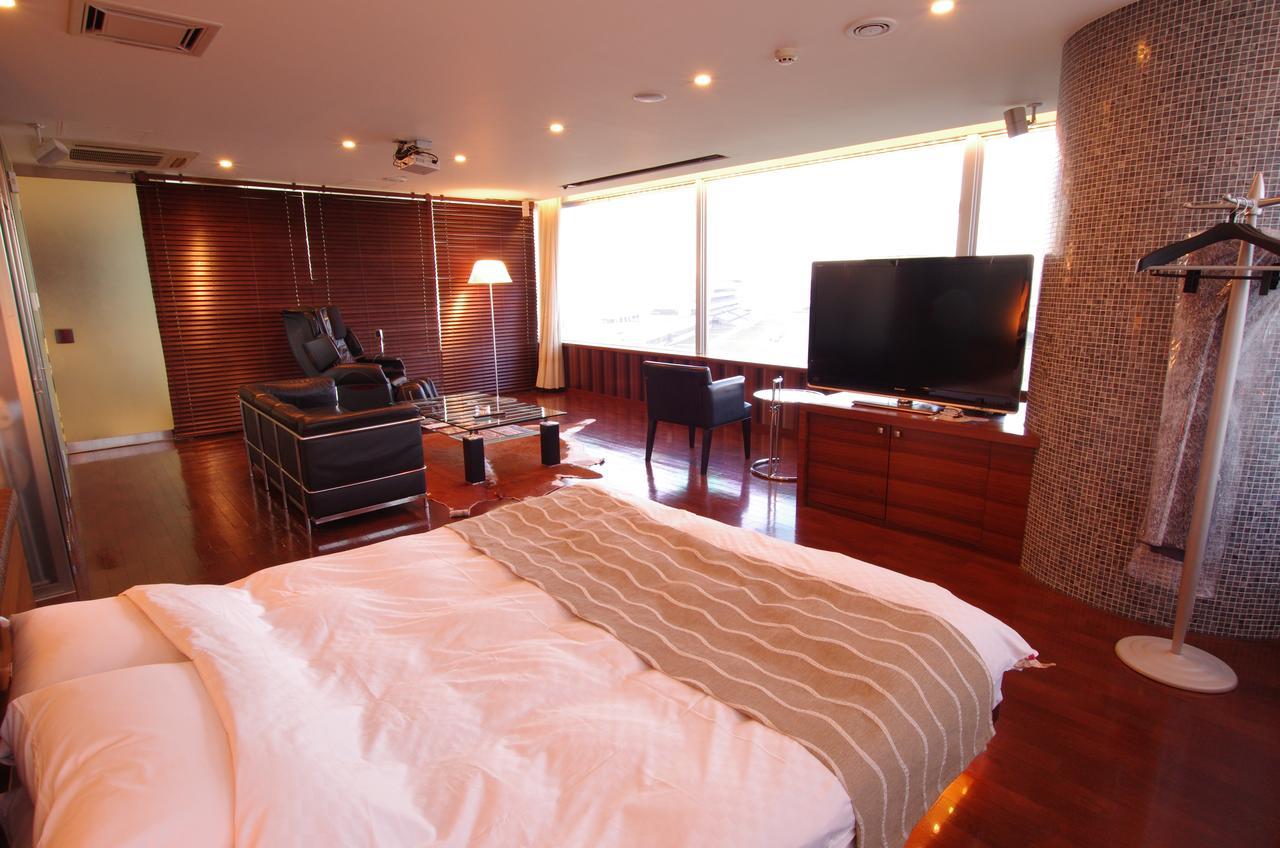 Blue Hotel Octa (Adults Only) Sapporo Exterior foto